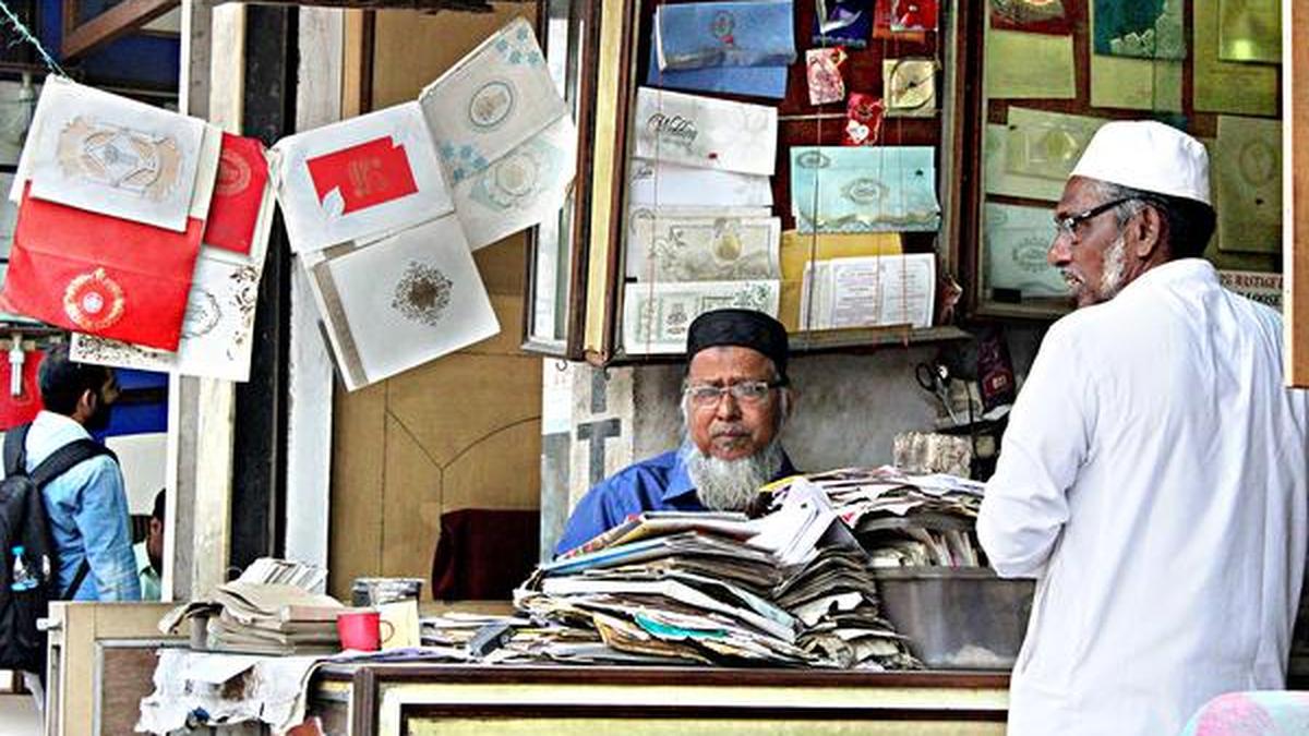 Chatta Bazar: Hub for printing cards - The Hindu